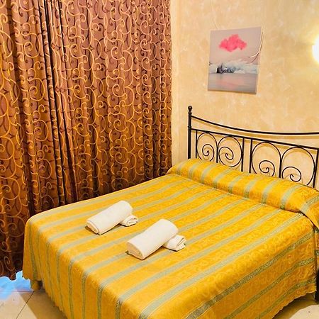 Roma Guest House ภายนอก รูปภาพ