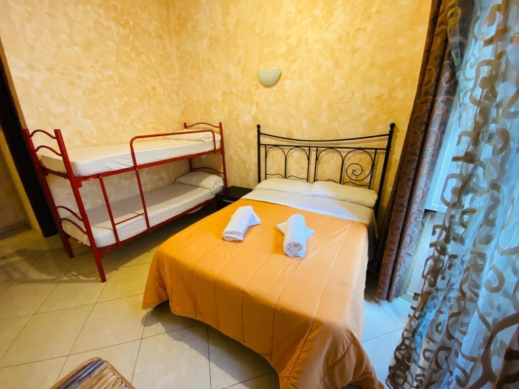 Roma Guest House ภายนอก รูปภาพ